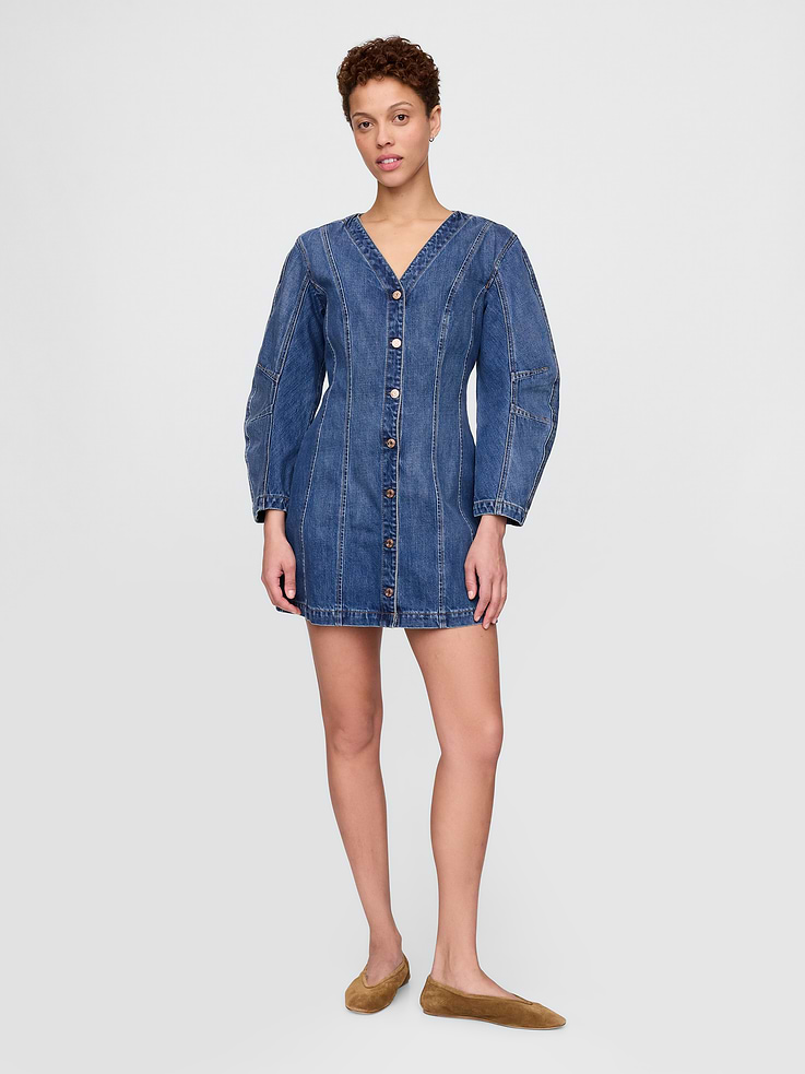 L'image numéro 1 présente Robe courte en denim à manches cylindriques
