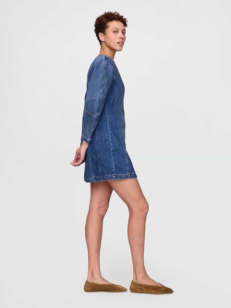 L'image numéro 3 présente Robe courte en denim à manches cylindriques
