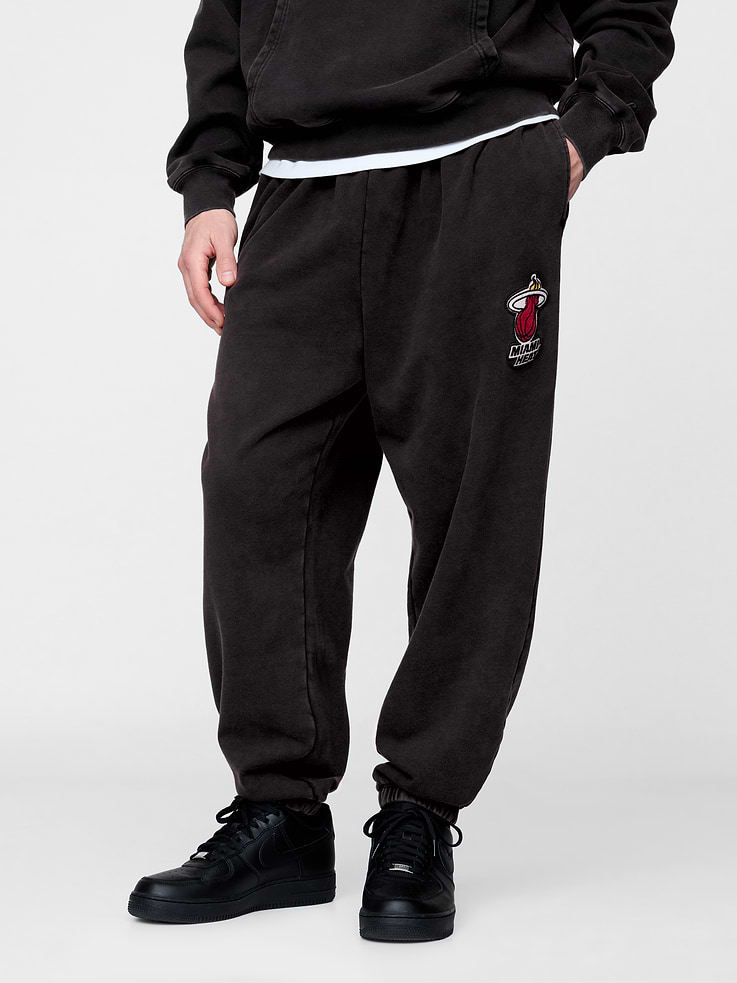 Image 2 of 9, NBA Miami Heat Logo Heavyweight Joggers