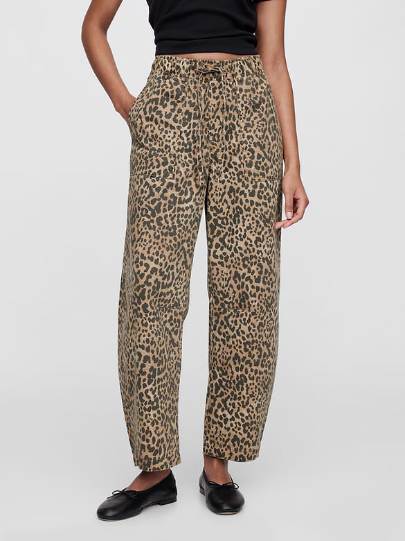Mid Rise Soft Pull-On Barrel Jeans