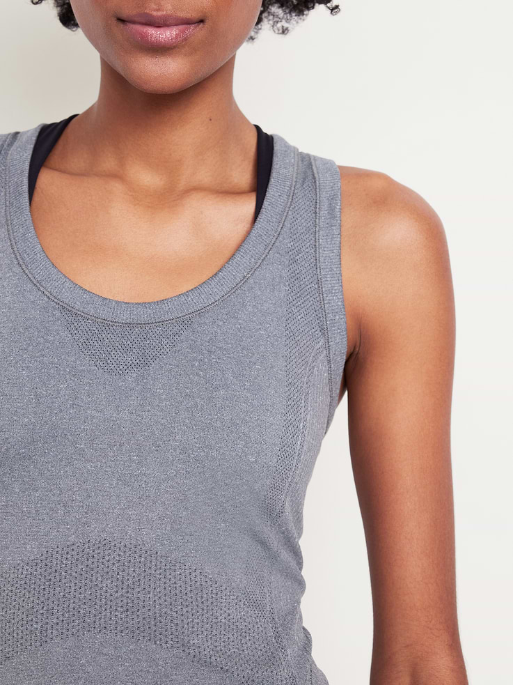 L'image numéro 4 présente Camisole ajustée Fluidité sans coutures