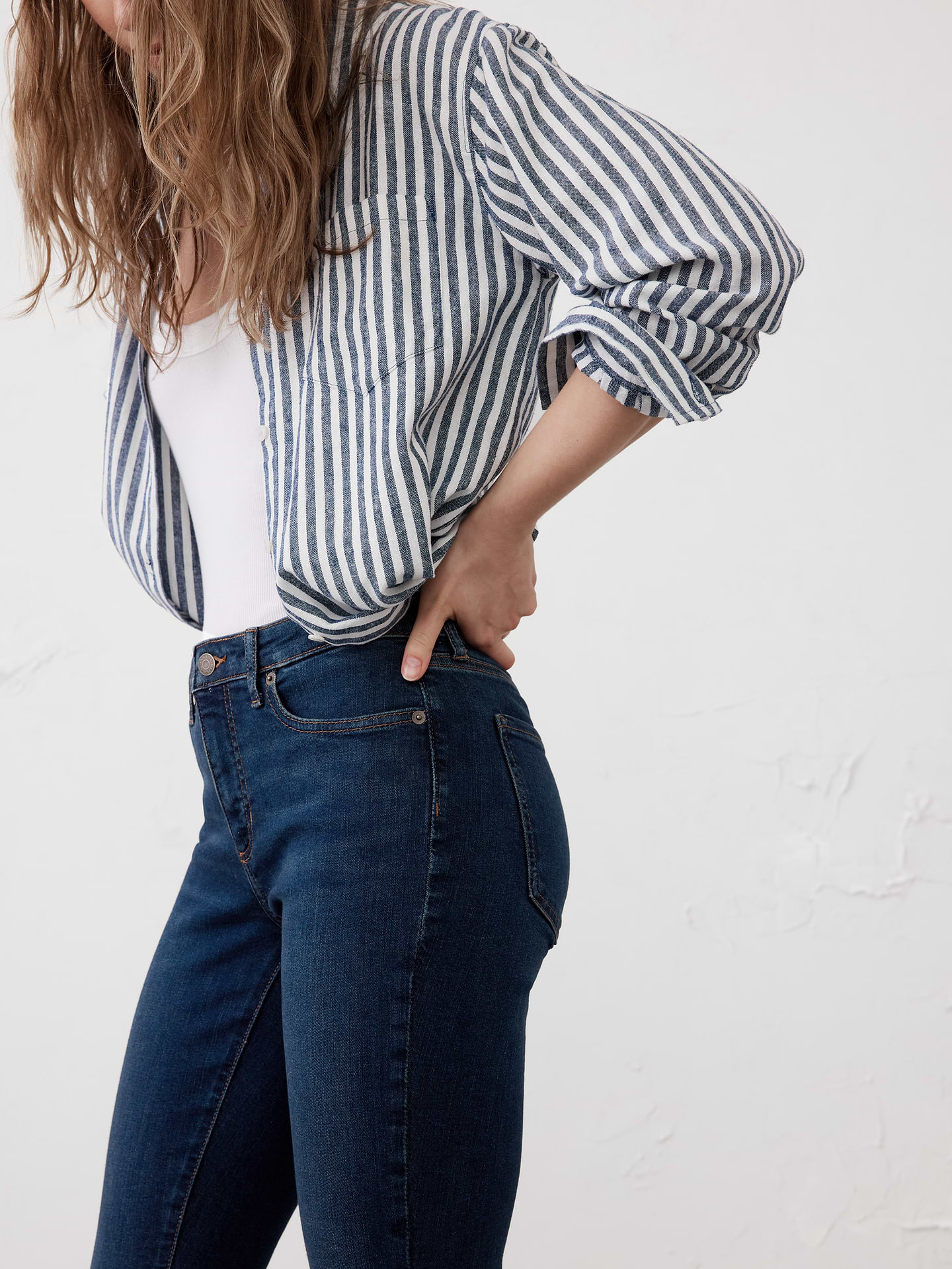 Image number 3 showing, Curvy Mid-Rise Skinny Jean