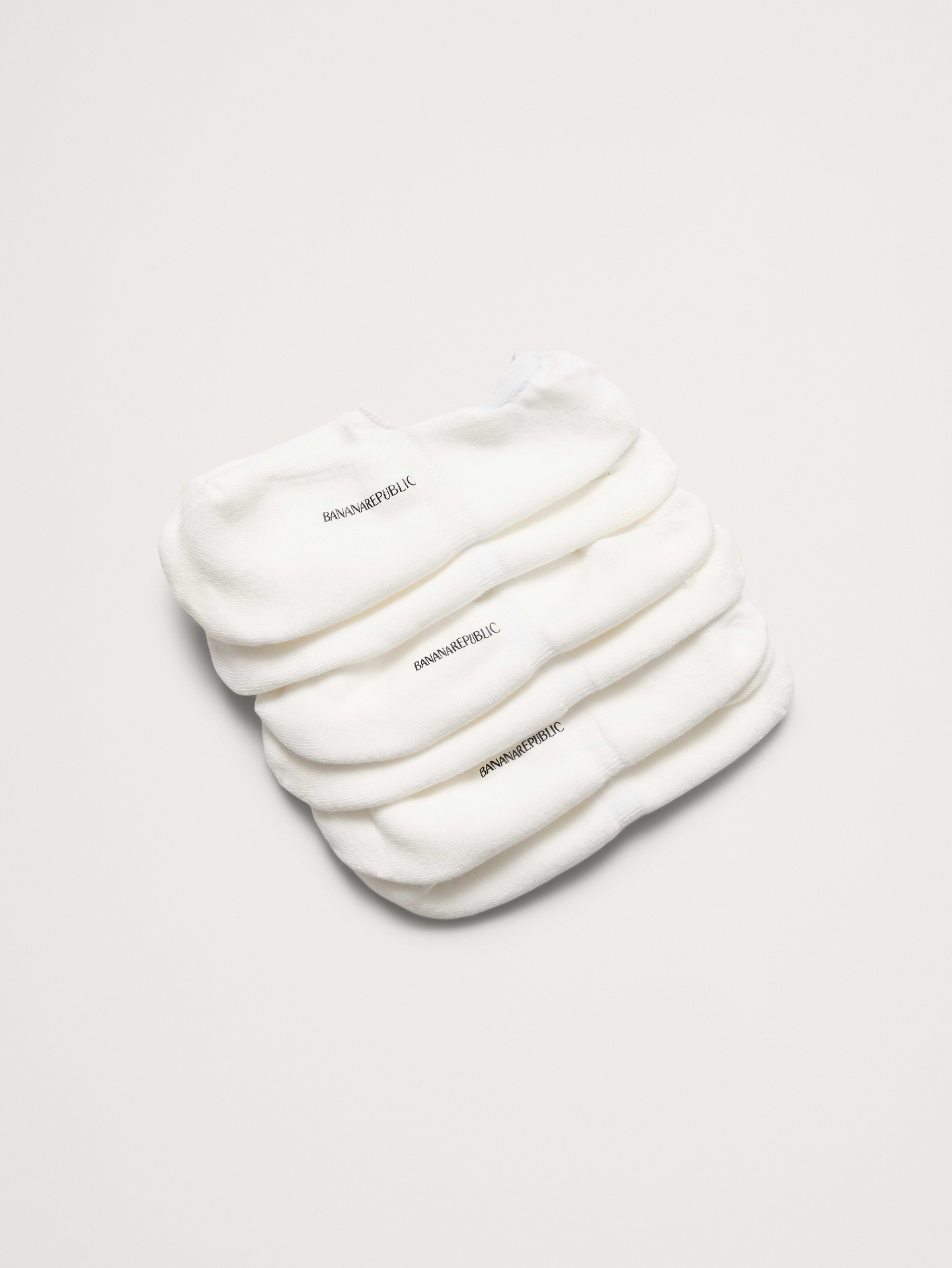 Image 1 de 1, Un trio de nos chaussettes les plus douces, tricotées à partir d’un mélange de coton, dans une silhouette parfaitement discrète., Paquet de 3 paires., Produit #405006