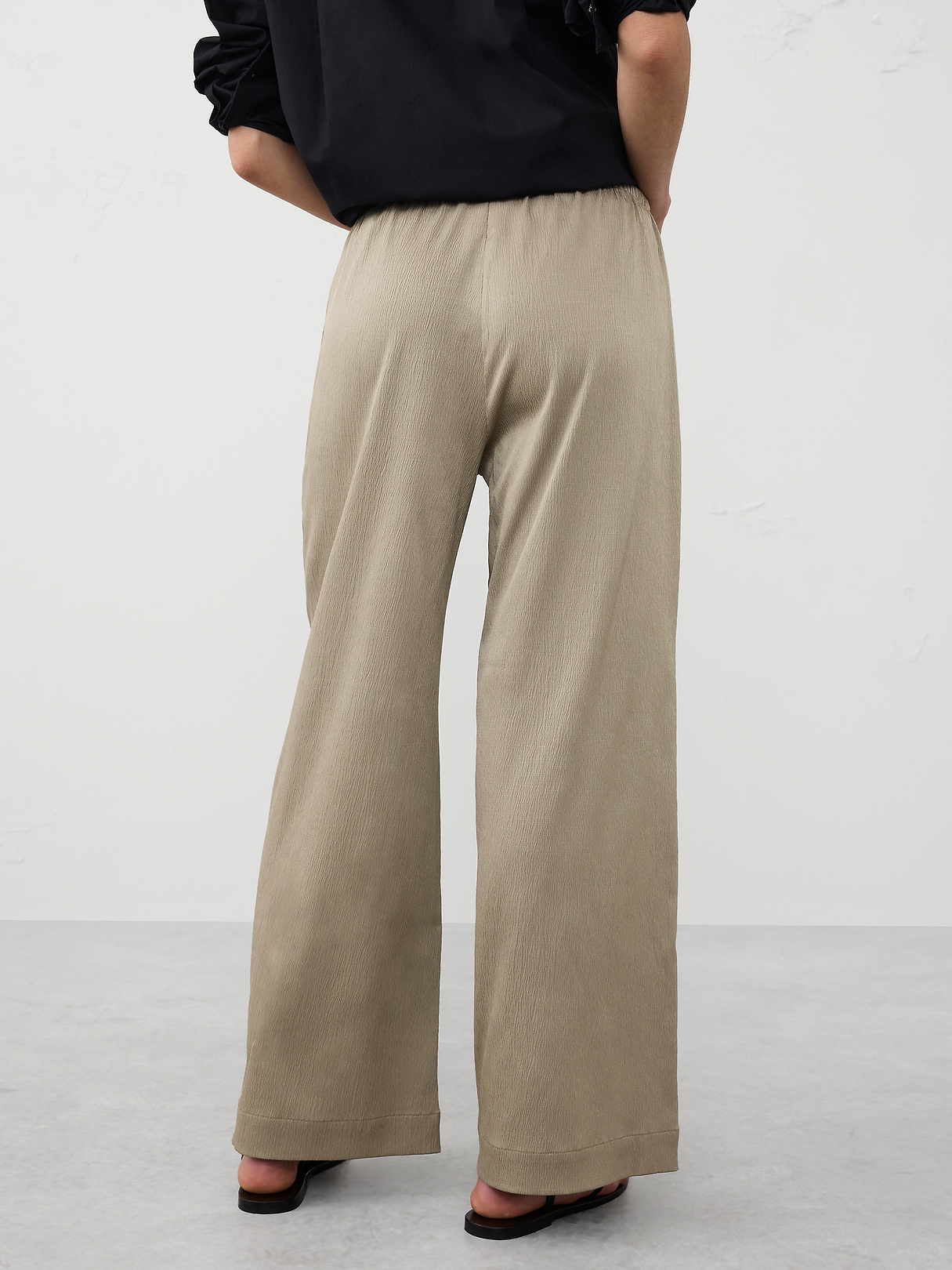 Wide-Leg Crinkled Satin Pull-On Pant | Banana Republic Factory