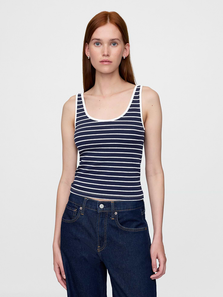 L'image numéro 1 présente Camisole courte moderne
