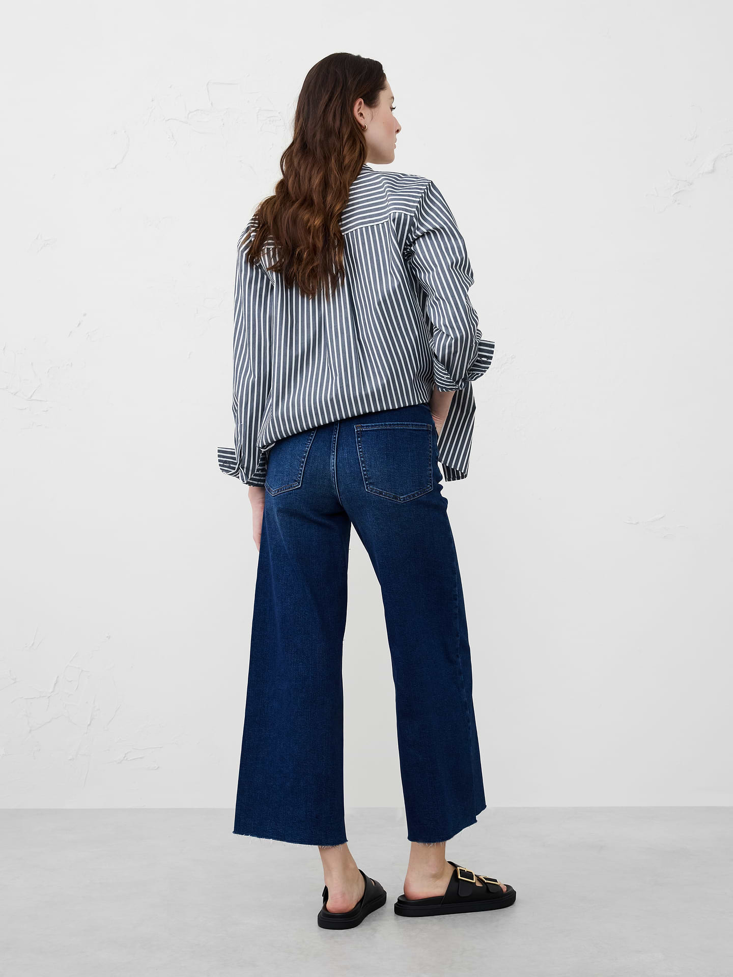Image number 2 showing, Wide-Leg High-Rise Cropped Jean