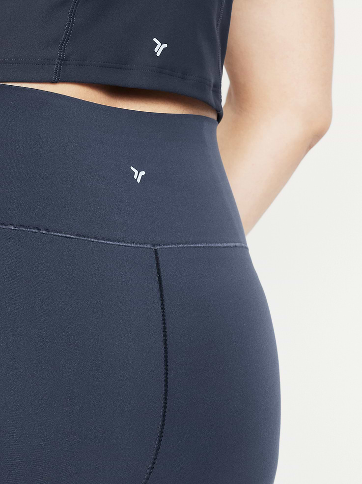 Image number 3 showing, High-Waisted StudioSmooth Straight Legging