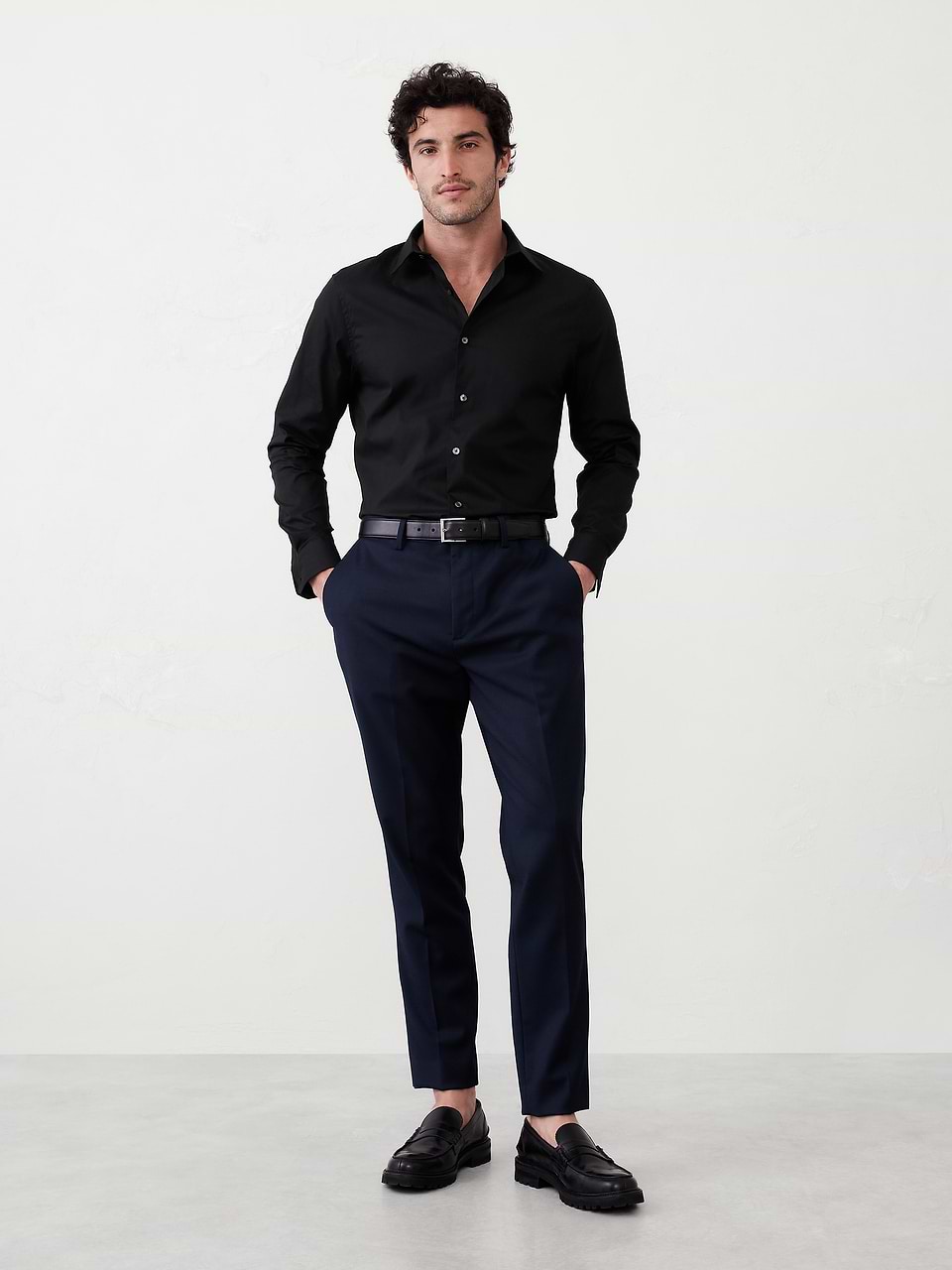 black slim fit dress shirt Men's Non-Iron Size N5 Collar stretches up to half an inch for expandable comfort W.r.k Slim Fit Solid Black