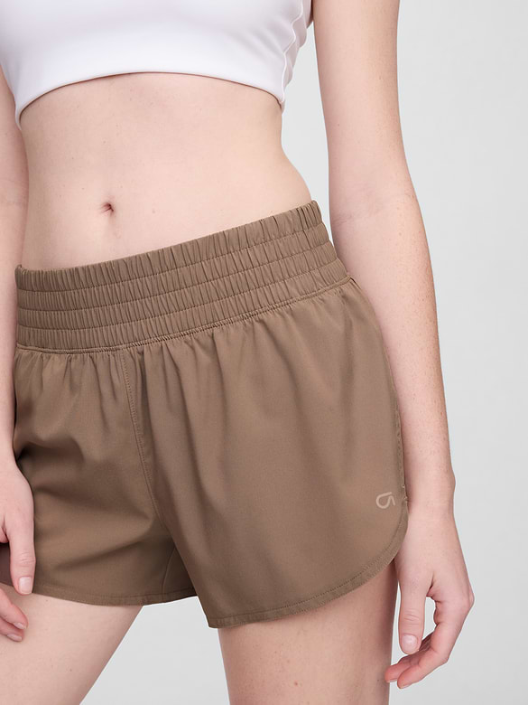 GapFit 3" Mid Rise Runaround Shorts