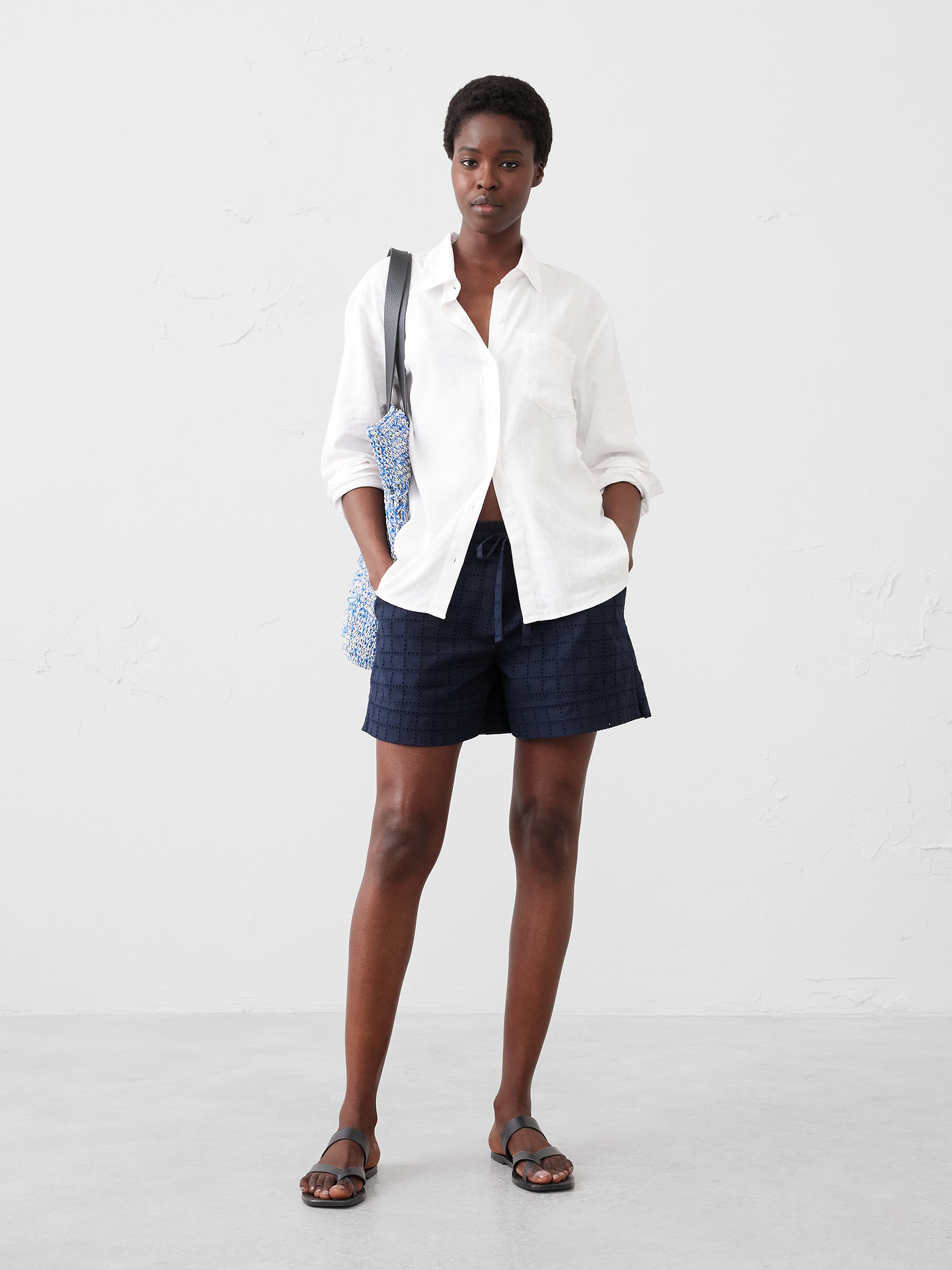 Image 1 of 4, Elasticated waistband with drawcord ties., Off-seam front pockets., Back welt pockets., Wide hem stitch with side slits., Made exclusively for Banana Republic Factory., Product #771099