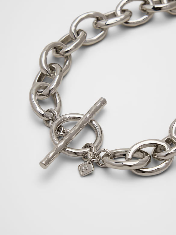 Toggle Chain Necklace