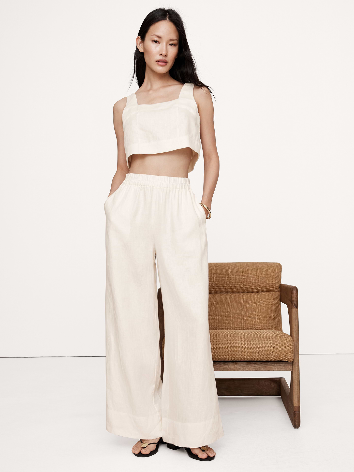 Image number 1 showing, Linen Square-Neck Cropped Tank