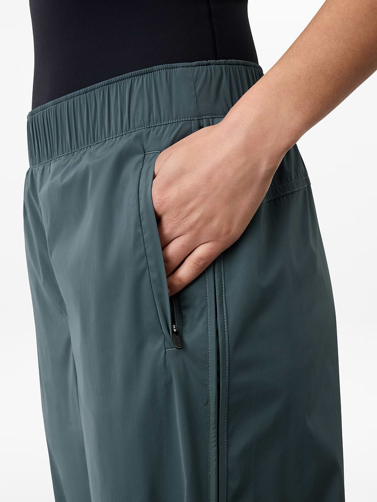 Image 5 of 7, Rise Pant