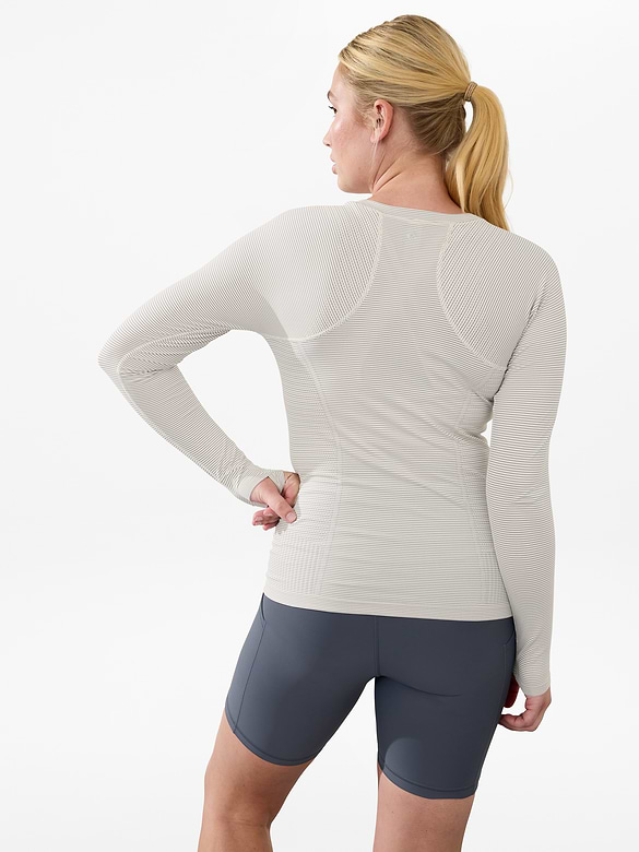 Momentum Seamless Top