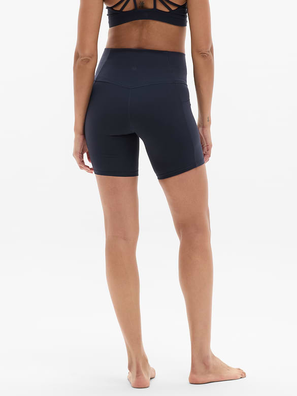 Salutation Stash High Rise 7" Short