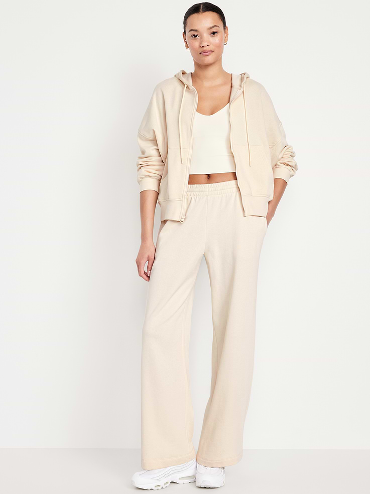 Image 1 de 7, Un molleton d’une épaisseur parfaite dont vous ne pourrez plus vous passer., Nouveau! Votre pantalon de jogging préféré est maintenant doté d’une ceinture améliorée et d’un cordon de serrage interne., Poches sur la couture., Taille extensible., Produit #777363