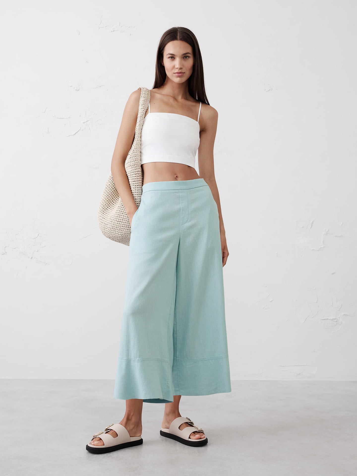 Image number 1 showing, Wide-Leg Linen-Blend Cropped Pull-On Pant