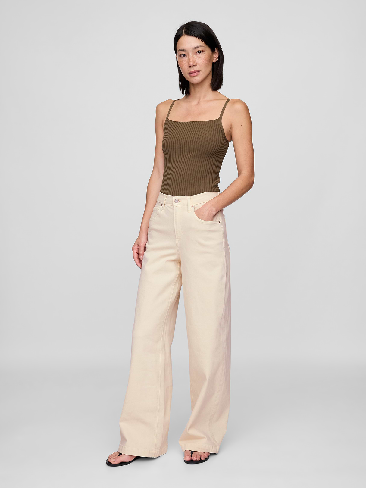 High Rise Stride Wide-Leg Jeans - Beach pebble by Gap