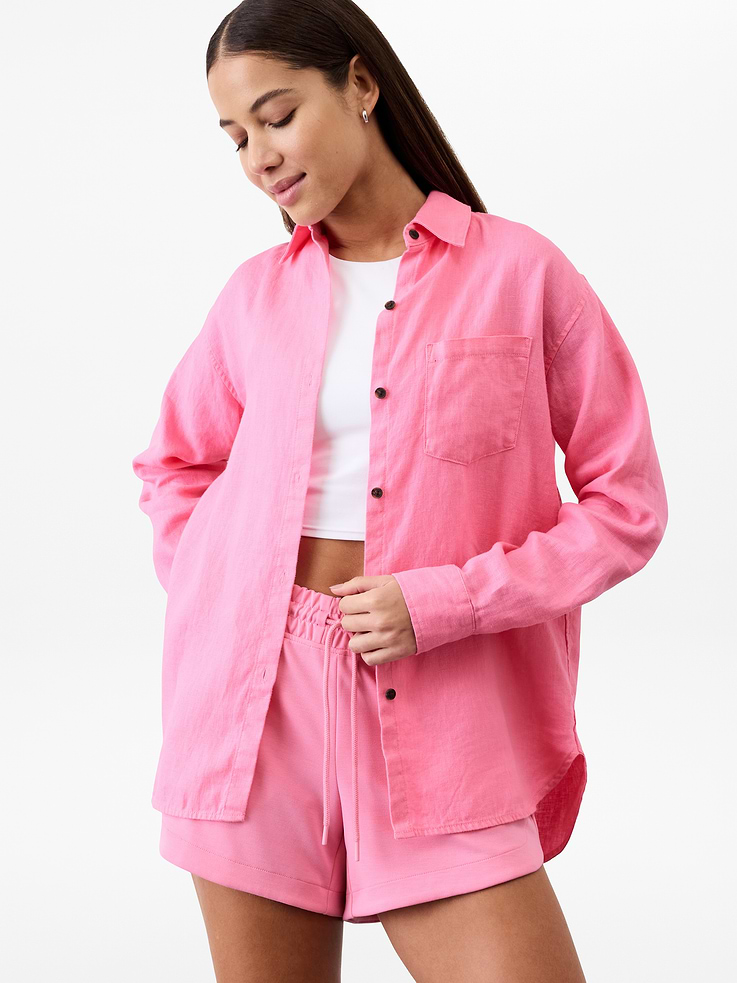 Image 1 of 7, FOR: Travel, vacation, or exploring your town or city, FEEL: Lightweight and breathable with a naturally textured handfeel that keeps you cool, FAVE: Longer length in the back for added coverage, Product #850931