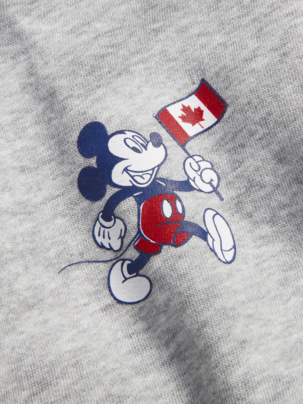 L'image numéro 4 présente Chandail en coton ouaté surdimensionné à imprimé de drapeau et logo unisexe Mickey Mouse Old Navy x Disney© pour tout-petit