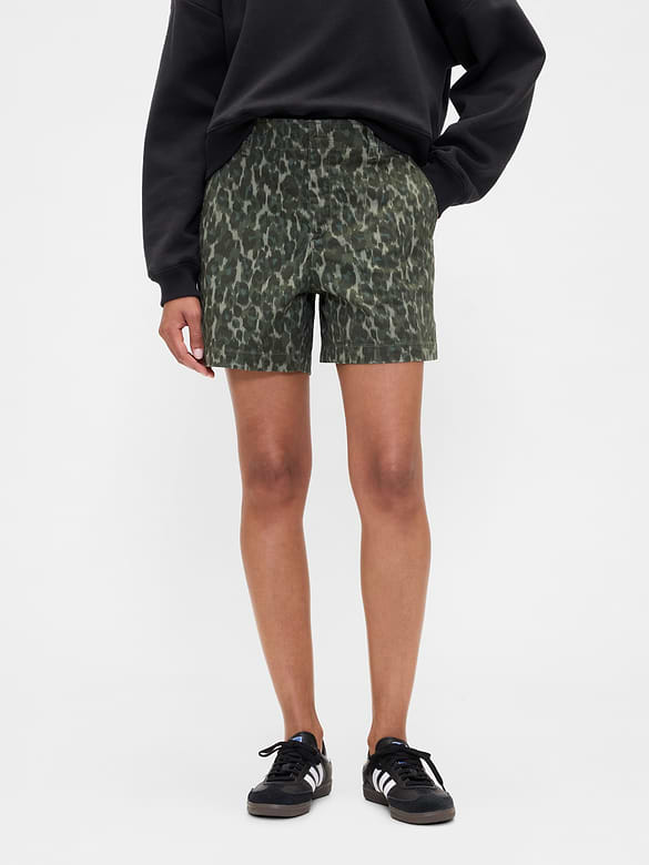5" Mid Rise Downtown Khaki Shorts