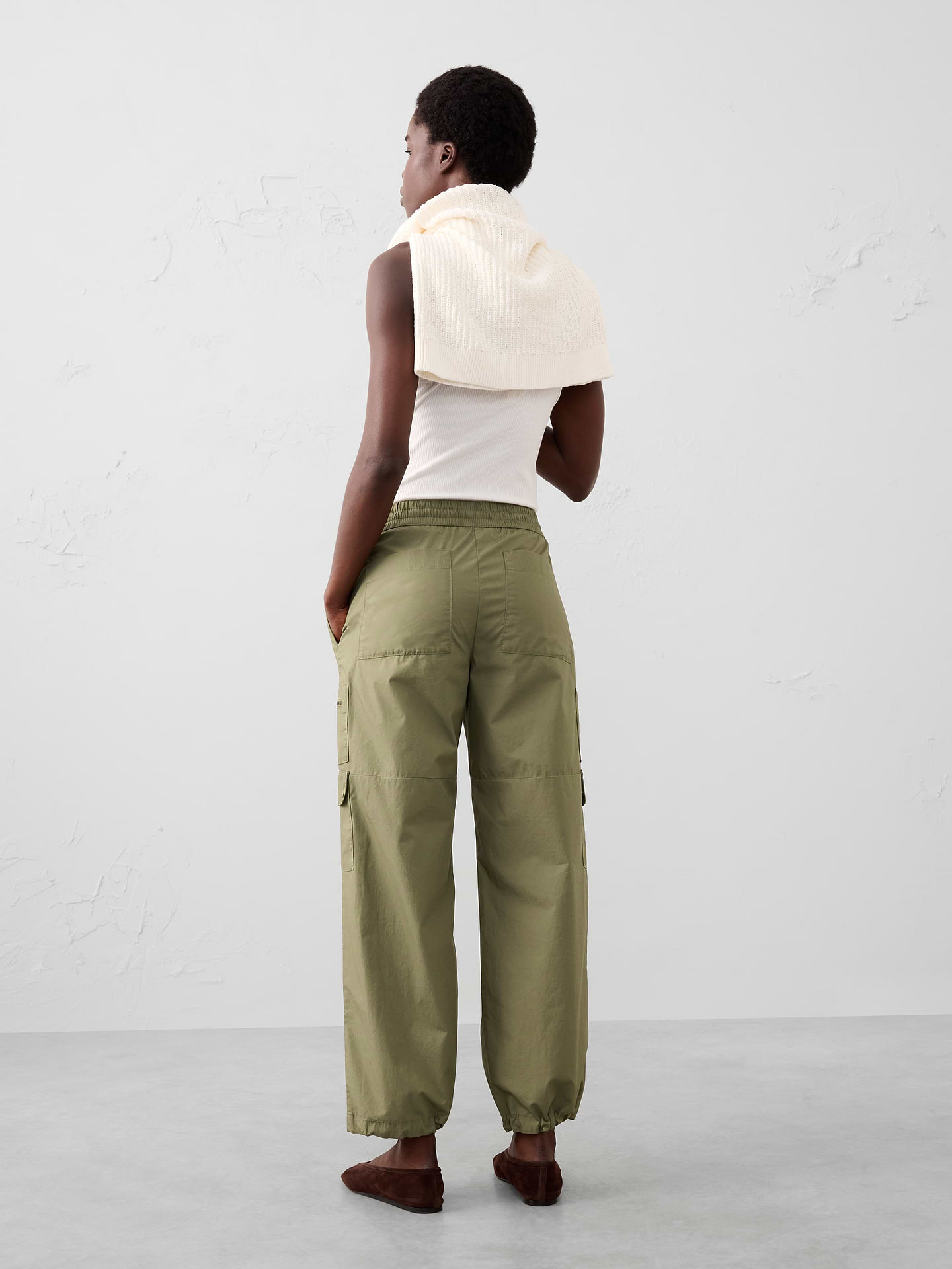Image number 2 showing, Straight High-Rise Poplin Pull-On Pant