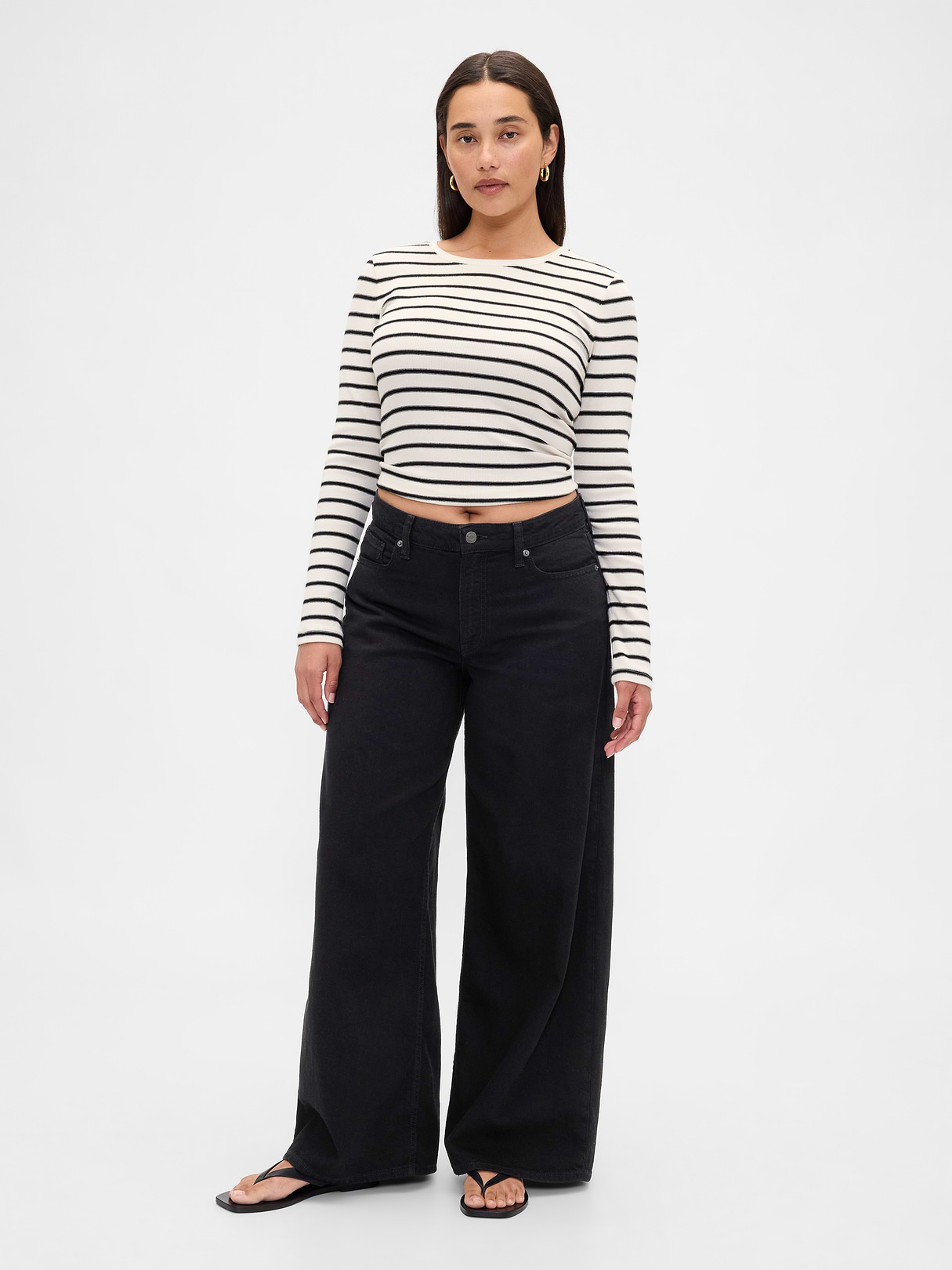 Curvy Mid Rise UltraSoft Baggy Jeans - Black wash by Gap