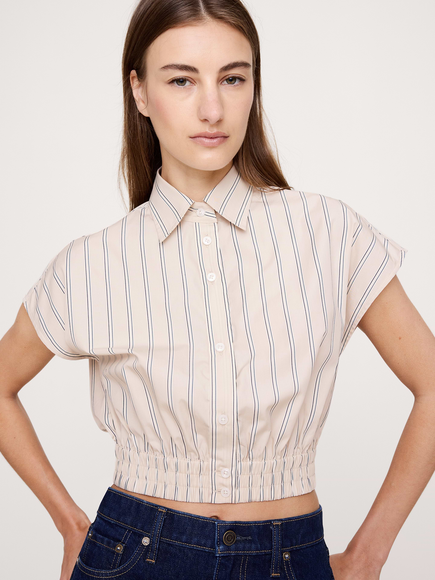 L'image numéro 1 présente Chemise courte en popeline de coton