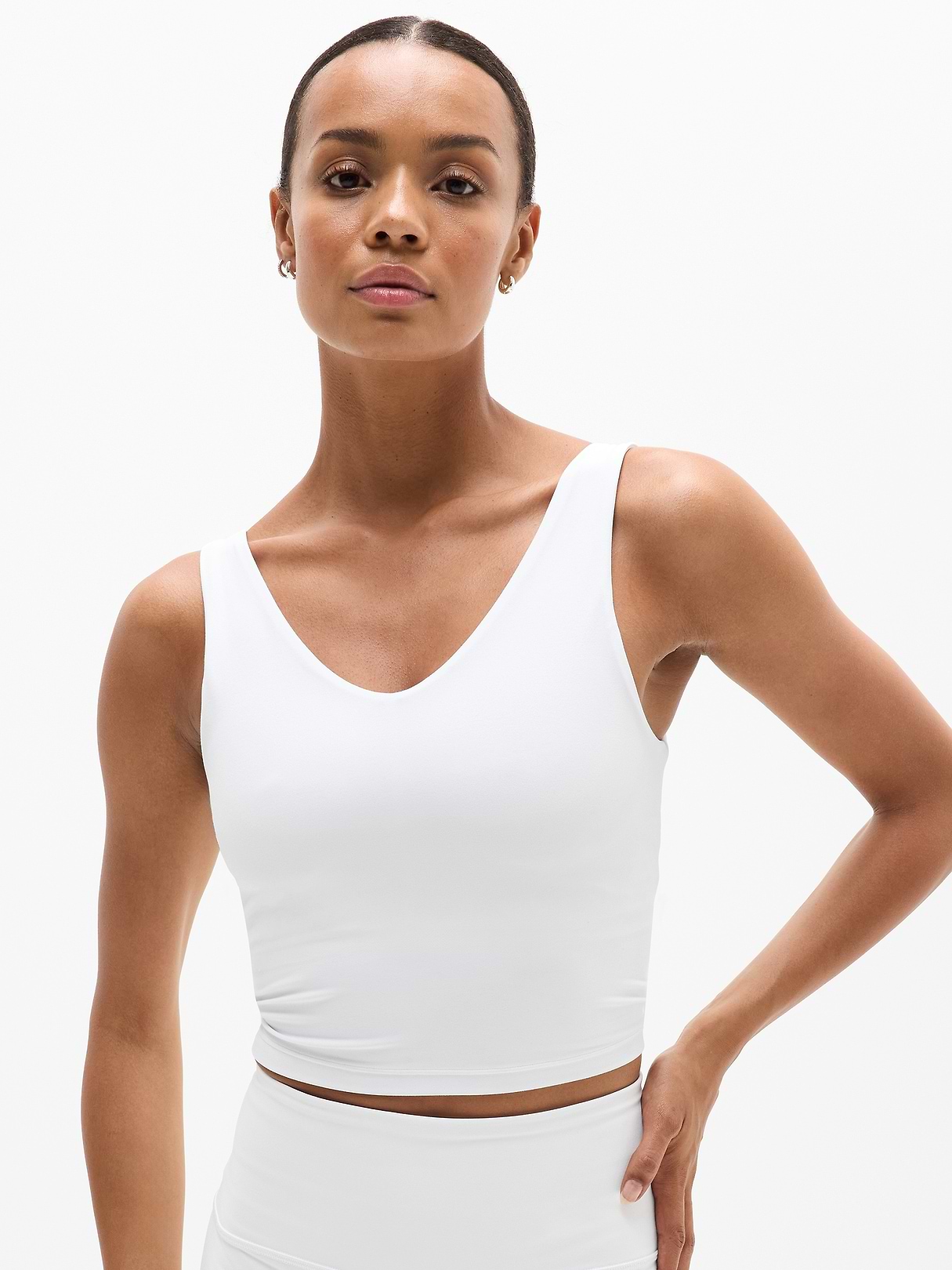 Transcend V-Neck Crop Sports Bra D-DD | Athleta