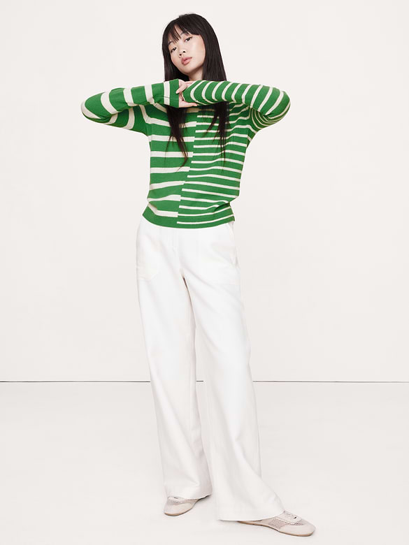 Lightweight Cashmere Crew-Neck Sweater