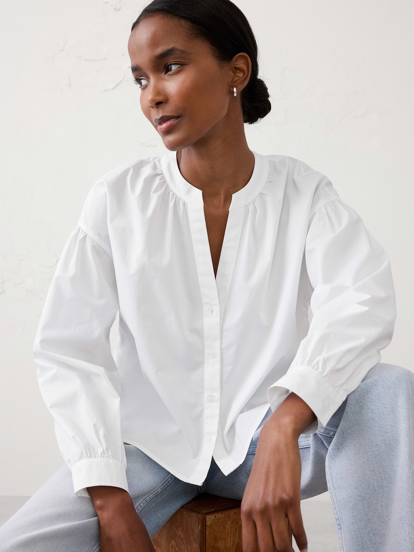 Image number 1 showing, Poplin Puff-Sleeve Buttoned Top