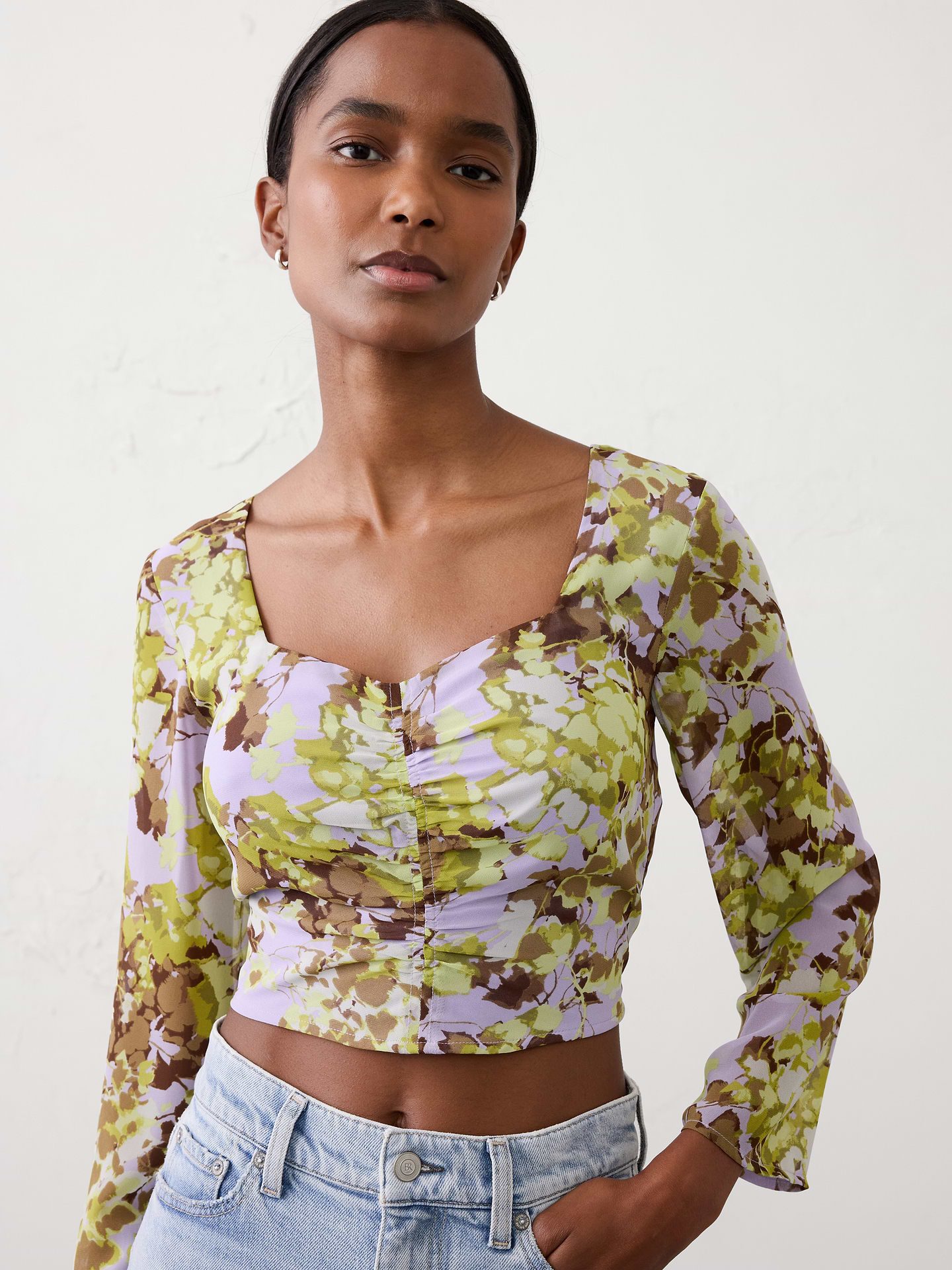 Image number 3 showing, Cropped Shirred Sweetheart-Neck Top