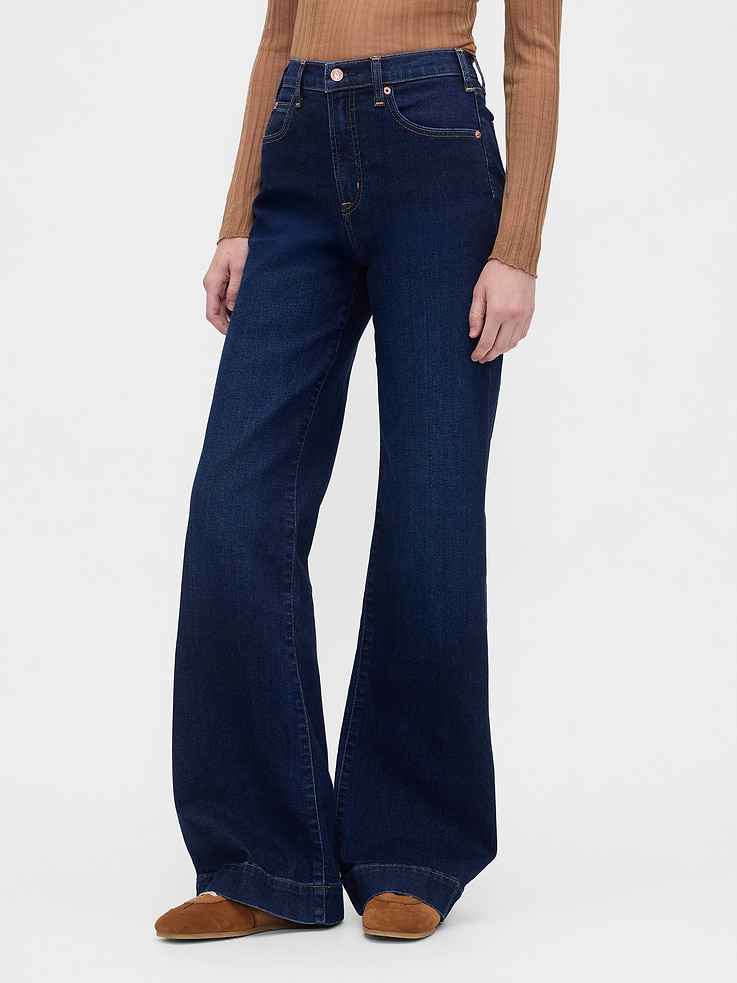 Image number 2 showing, High Rise Relaxed Flare Jeans