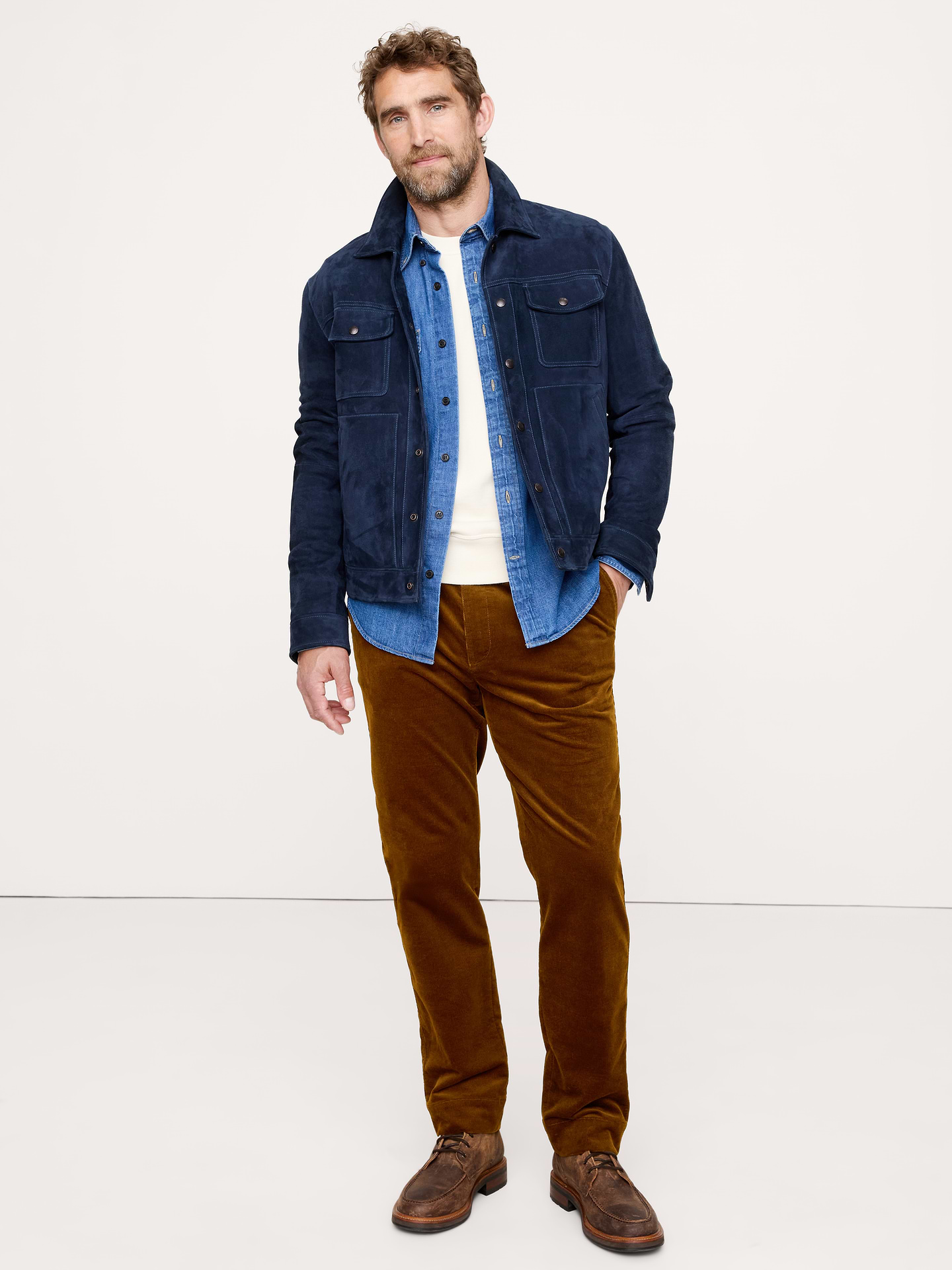 L'image numéro 1 présente Pantalon à taille extensible en velours côtelé