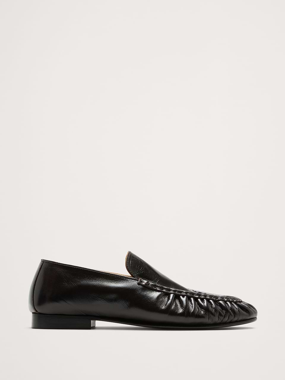 NWOB Banana Republic Leather Moc Toe Black Loafer Sz 9 1/2. Leather Moc-Toe Loafer | Banana Republic main image 2