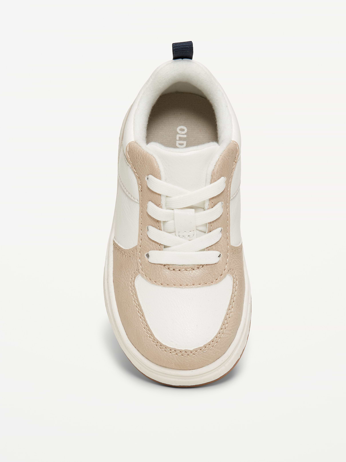 L'image numéro 2 présente Chaussures de sport en similicuir pour tout-petit garçon