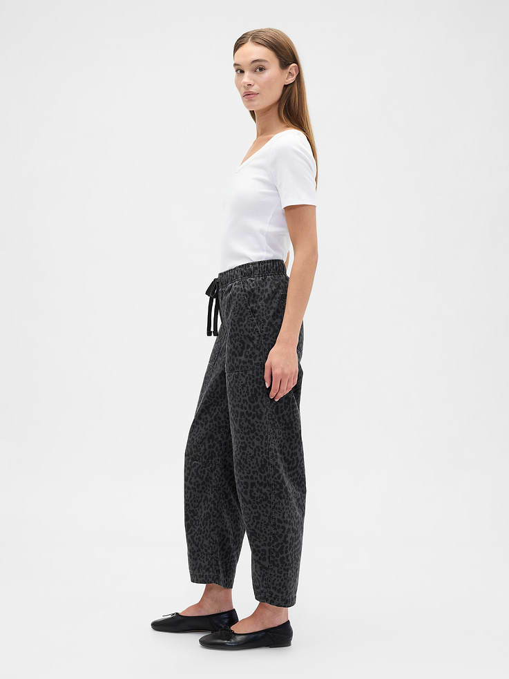 Image number 3 showing, Mid Rise Print Pull-On Barrel Jeans