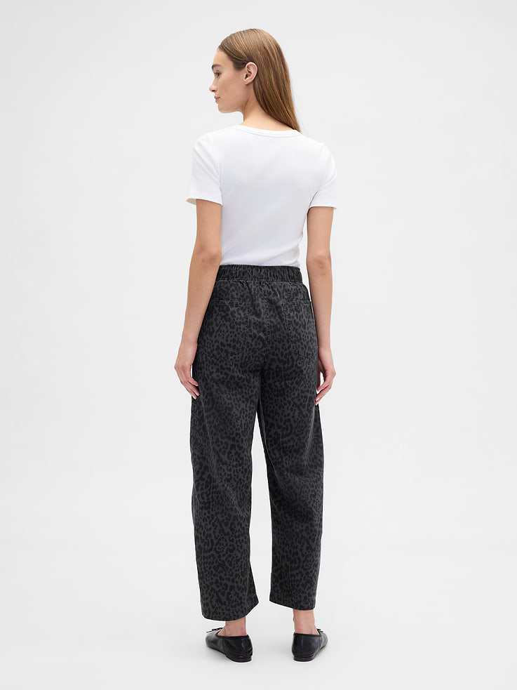 Image number 4 showing, Mid Rise Print Pull-On Barrel Jeans