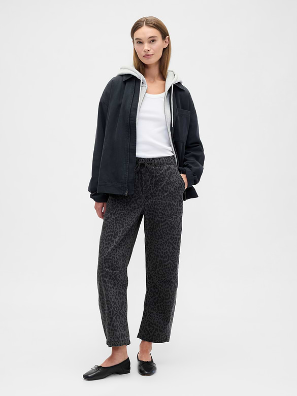 Mid Rise Print Pull-On Barrel Jeans