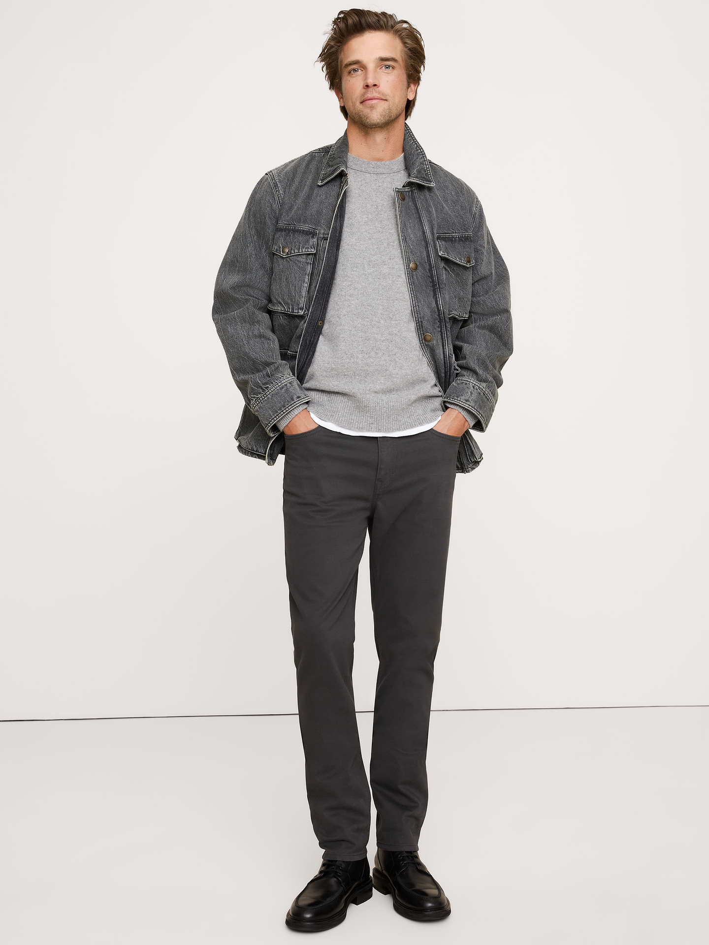 L'image numéro 1 présente Pantalon Voyageur étroit