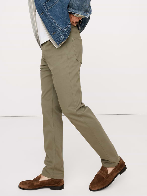 Slim Traveler Pant