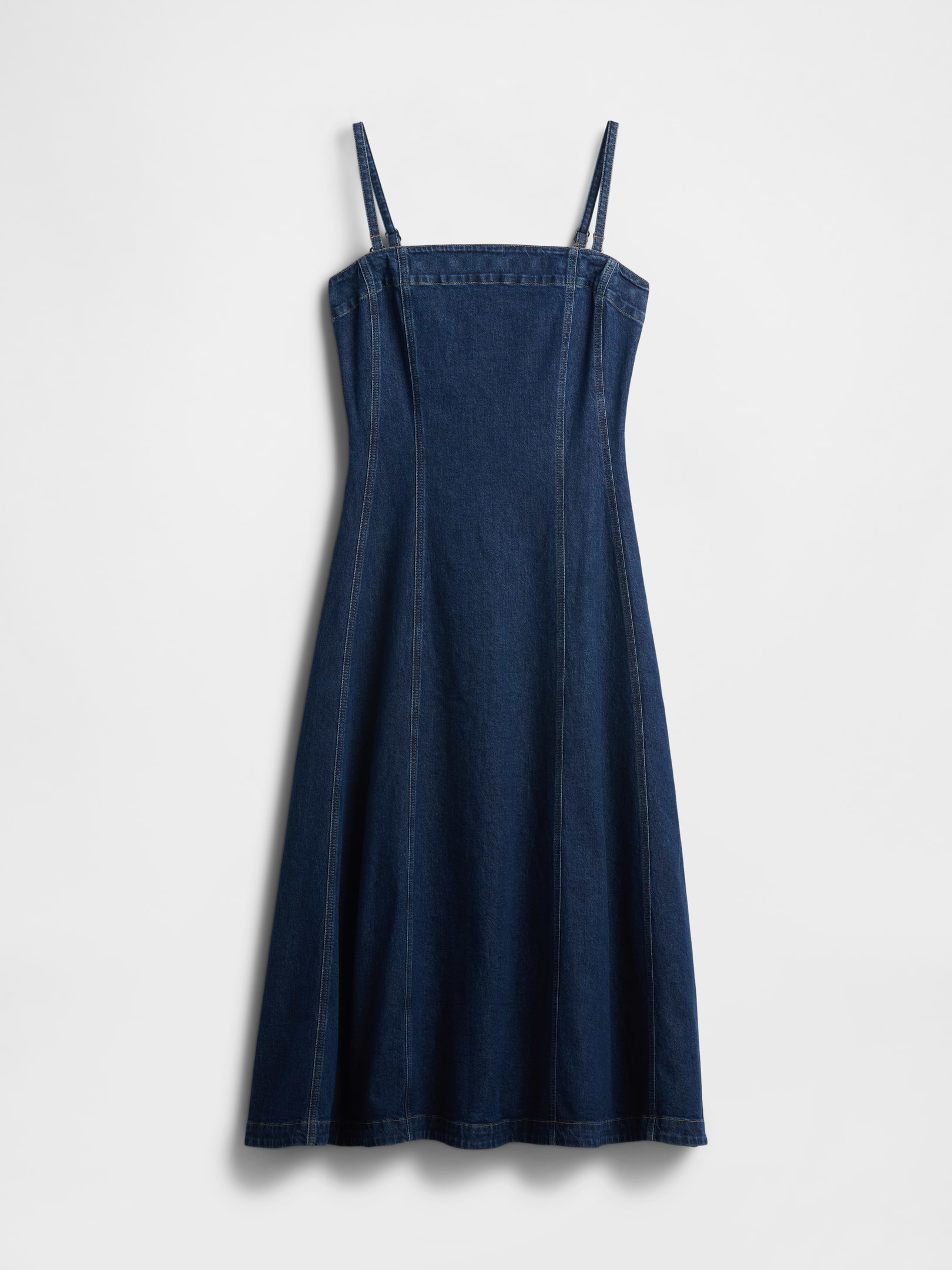 L'image numéro 7 présente Robe mi-longue en denim