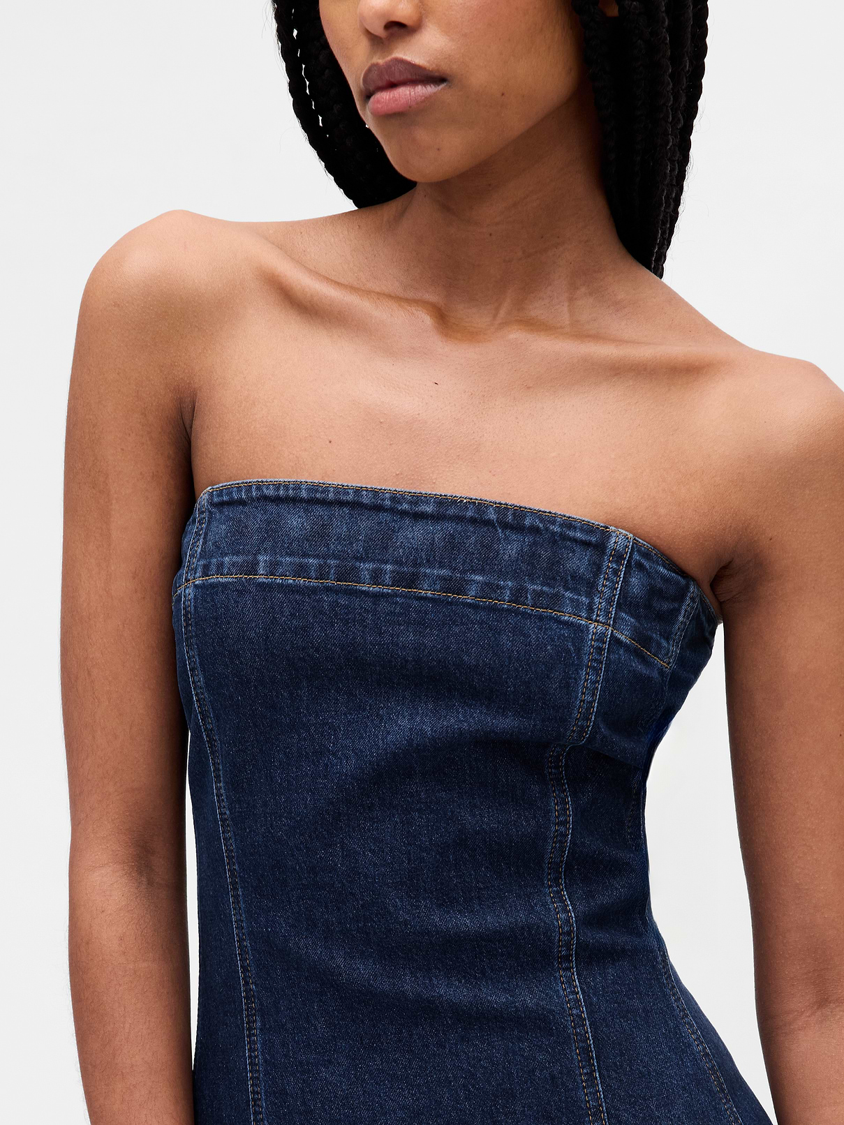 L'image numéro 4 présente Robe mi-longue en denim