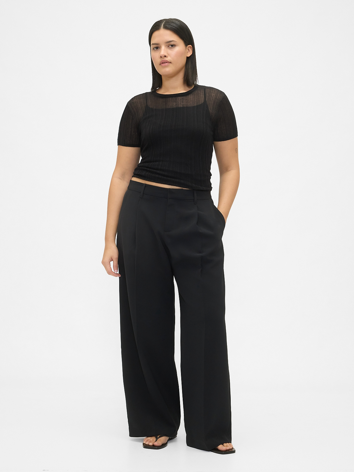 365 Low Rise Pleated Wide-Leg Trousers | Gap