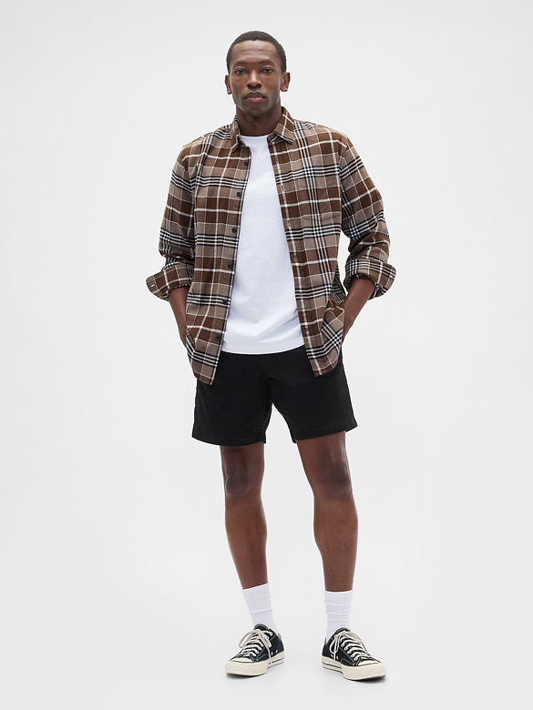 7" Essential Khaki Shorts