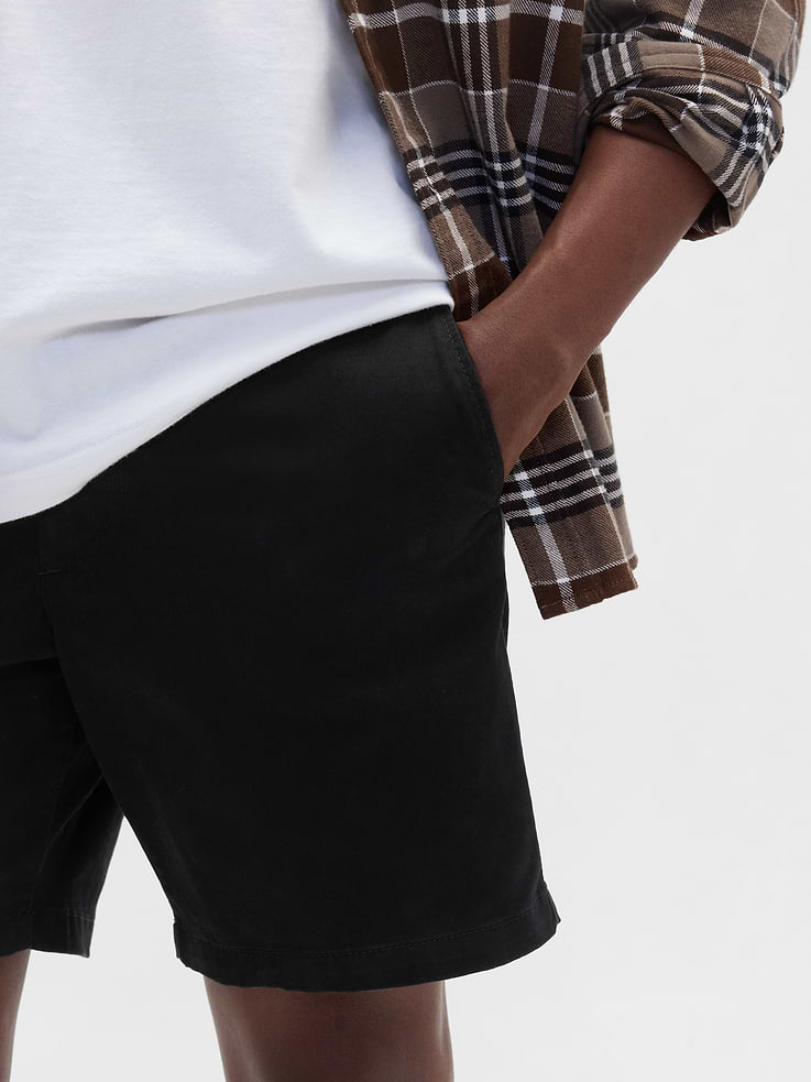 Image number 5 showing, 7" Essential Khaki Shorts