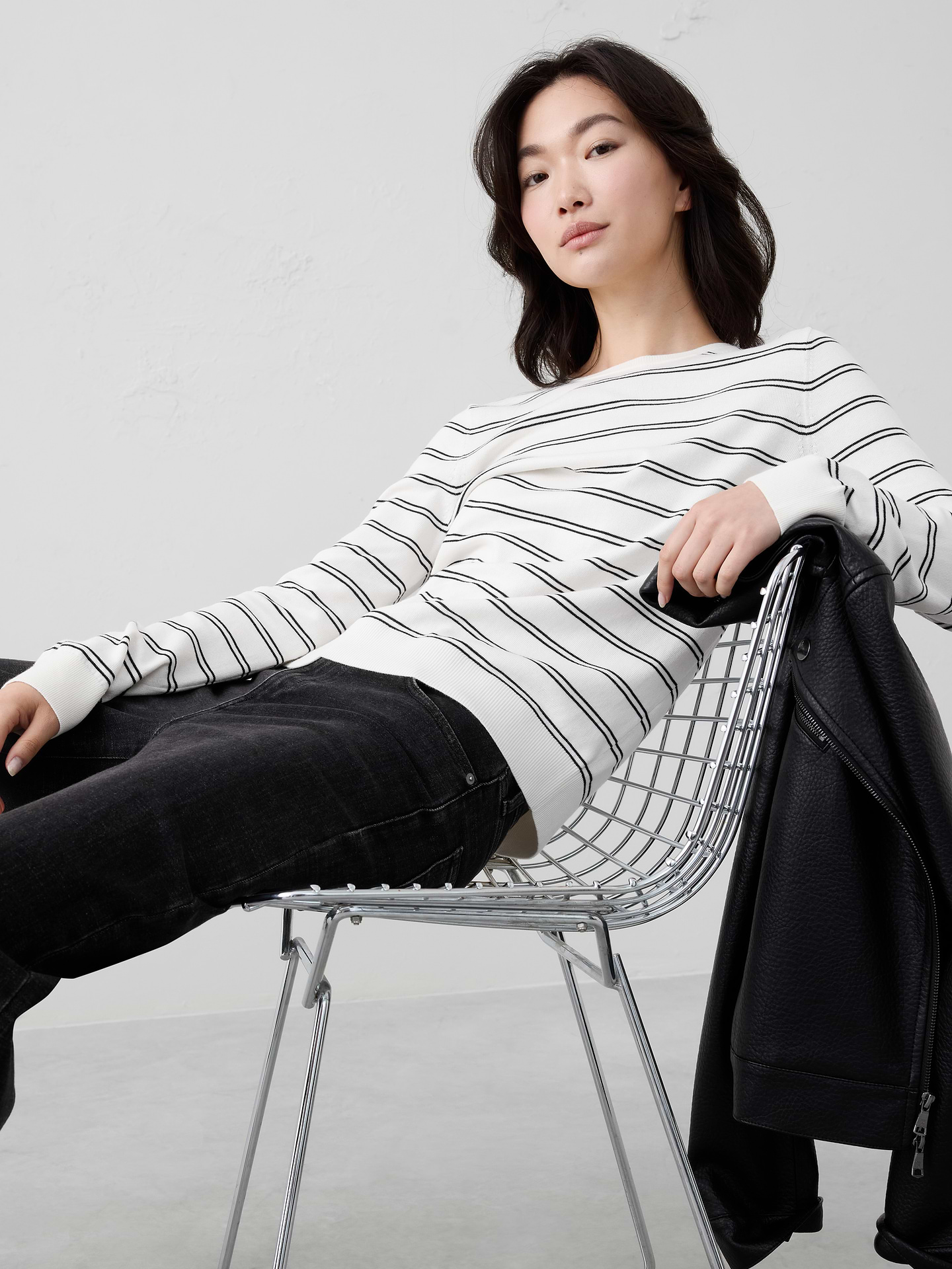 Image 1 of 8, Crew neck. Long sleeves., Ribbed neck, arm cuffs and hem., Straight hem., Made exclusively for Banana Republic Factory., Product #789925