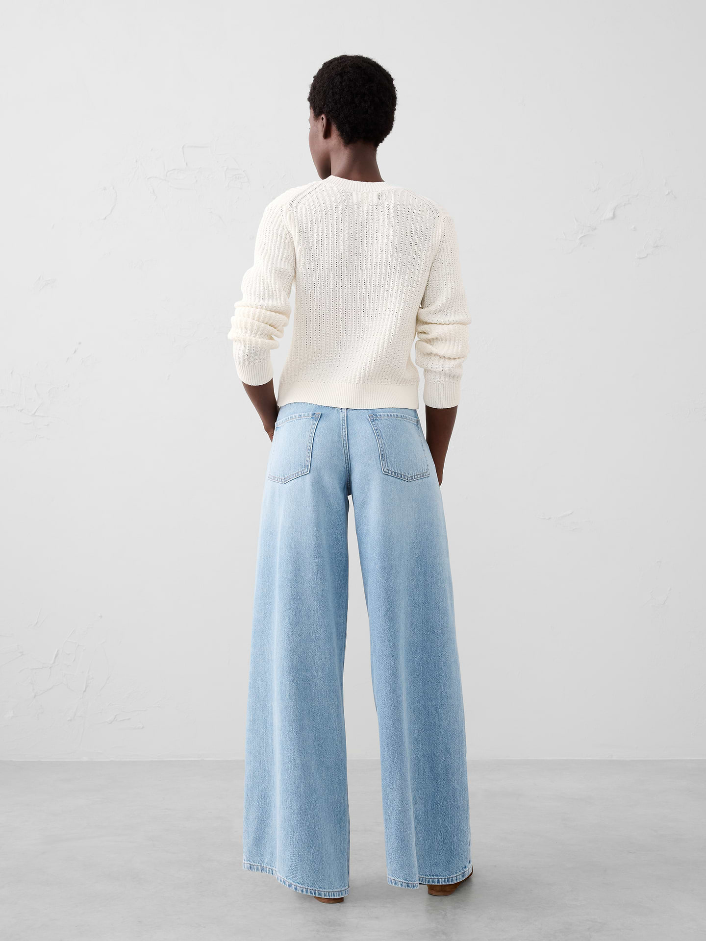 Image number 2 showing, Wide-Leg Mid-Rise Baggy Jean