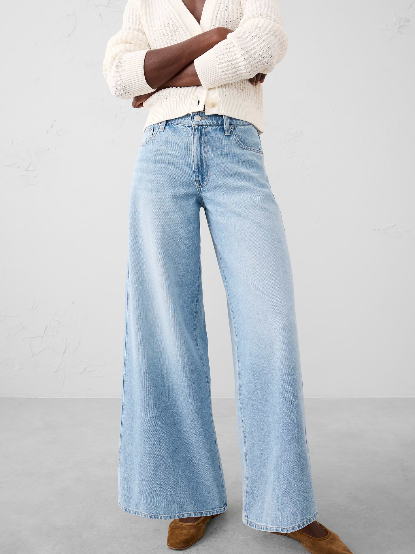 Image number 3 showing, Wide-Leg Mid-Rise Baggy Jean