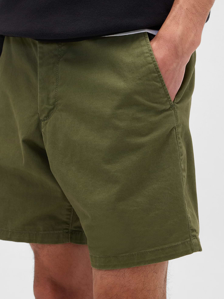 Image number 5 showing, 7" Essential Khaki Shorts